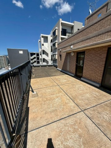 エバーライフ春日公園のバルコニー