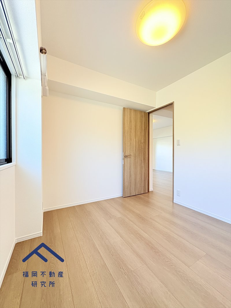 グランピアマンショングーテンハイツ空港南の洋室