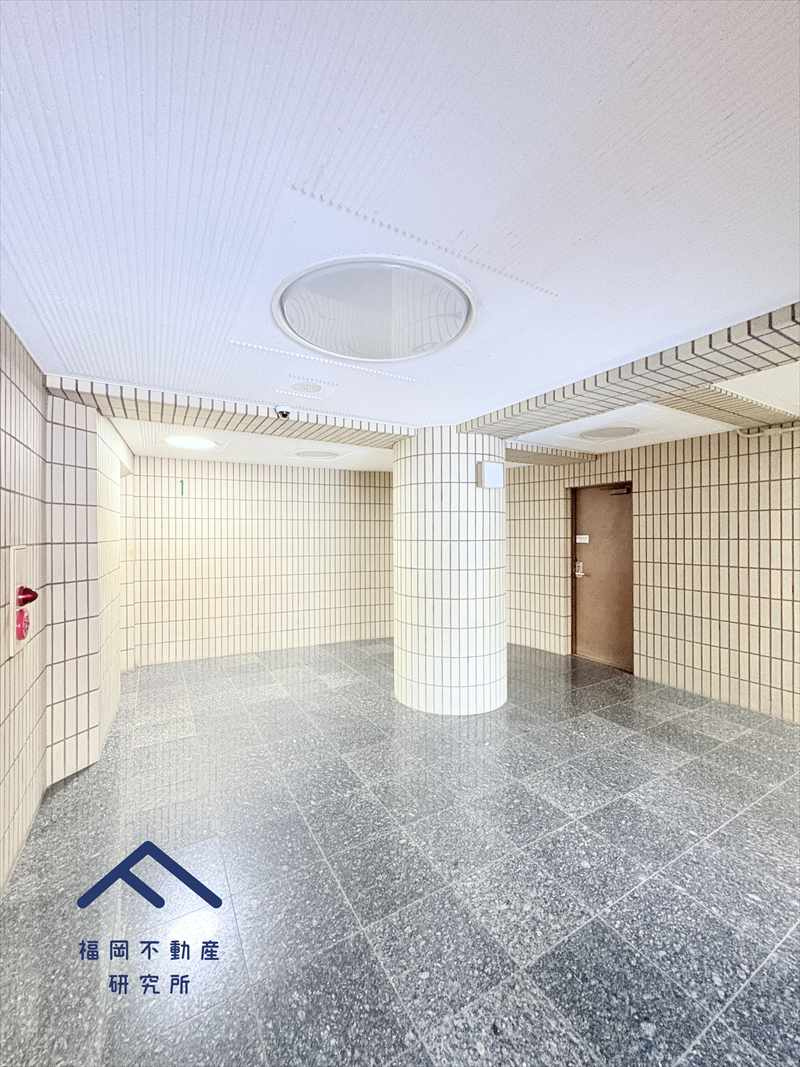 グランピアマンショングーテンハイツ空港南のエントランス