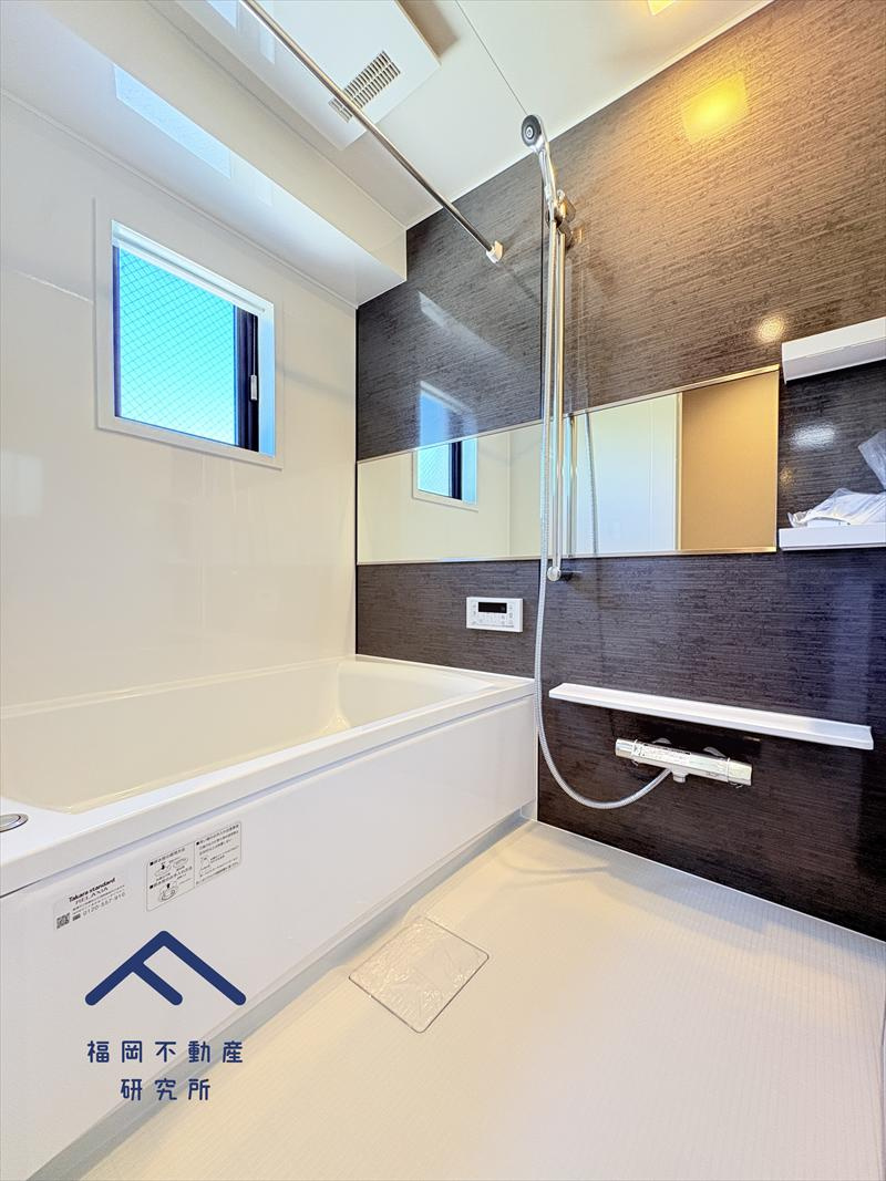 グランピアマンショングーテンハイツ空港南の浴室|タカラスタンダードのユニットバスはホーロー壁・浴槽素材が汚れが染み込まない・付着しにくいので、お掃除の頻度・手間が軽くなります