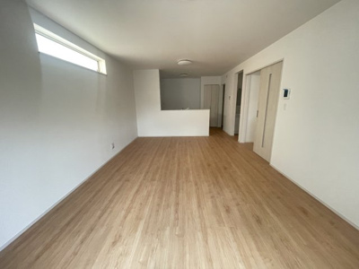 【外観】 | 南城市大里嶺井（全7棟）A・B・E号棟 | E号棟　芝が植えてあるお庭付き♪