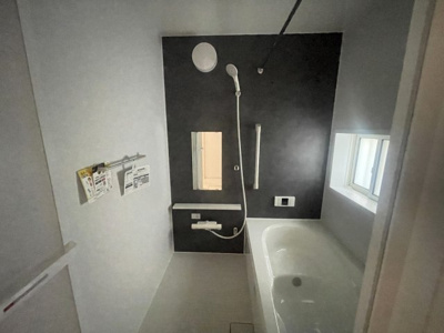 【独立洗面台】 | 南城市大里嶺井（全7棟）A・B・E号棟 | E号棟　三面鏡付き洗髪洗面化粧台♪