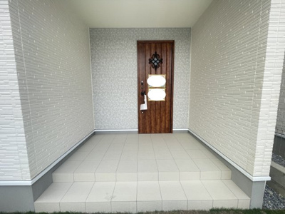 【設備】 | 南城市大里嶺井（全7棟）A・B・E号棟 | E号棟　鍵付きポスト♪