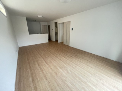 【居間・リビング】 | 南城市大里嶺井（全7棟）A・B・E号棟 | E号棟　LDK19.5帖♪