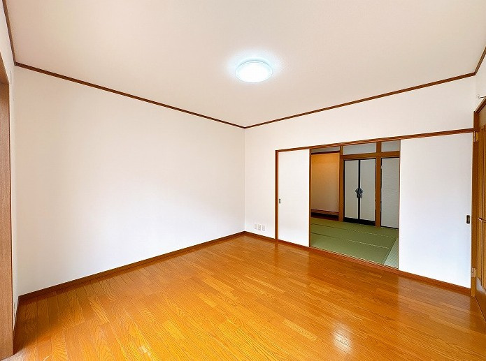 リフォーム　中古戸建　各務原市蘇原東栄町2丁目　平成8年築の洋室|1階洋室