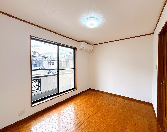 リフォーム　中古戸建　各務原市蘇原東栄町2丁目　平成8年築の洋室|2階南洋室