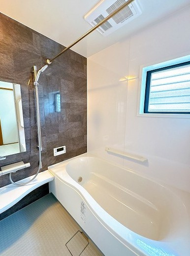 リフォーム　中古戸建　各務原市蘇原東栄町2丁目　平成8年築の浴室