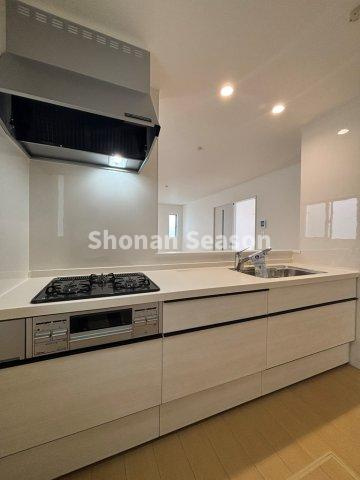 【キッチン】 | キッチンにいても、お子さまを見守りながらお料理できます◎