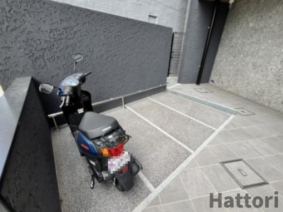 アーバネックス天満橋Frontの駐車場