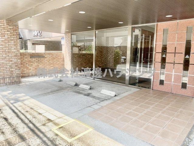 アルシェ江坂のエントランス