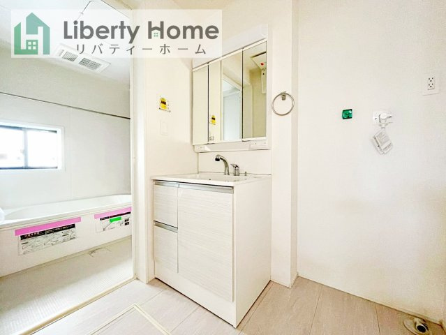 取手市中原町3棟　新築戸建　1号棟の独立洗面台