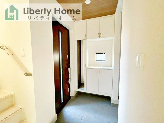 取手市中原町3棟　新築戸建　1号棟の玄関