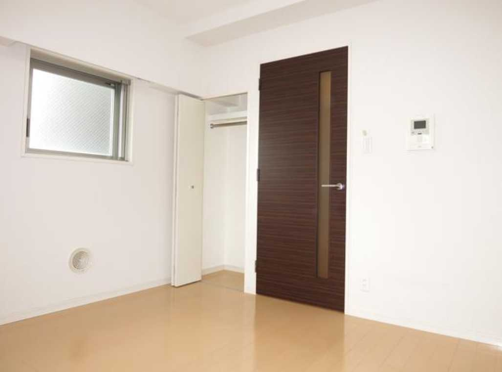 アーデン駒沢大学　駅近　ペット相談可　敷金0　礼金0　の居間・リビング