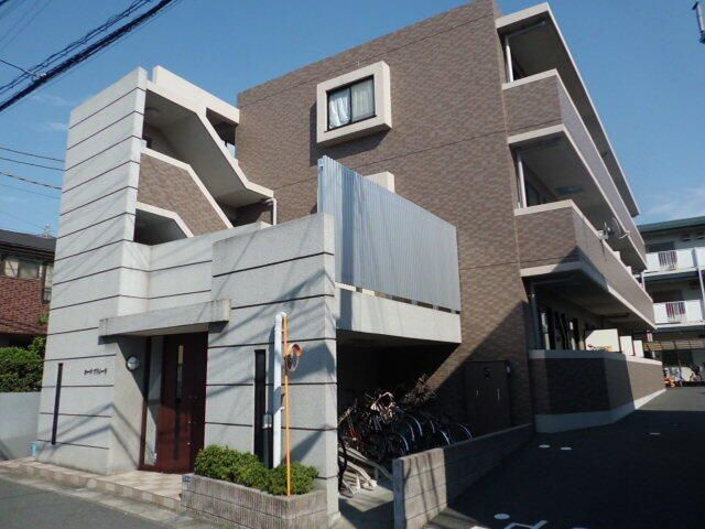 カーサプリメーラの外観