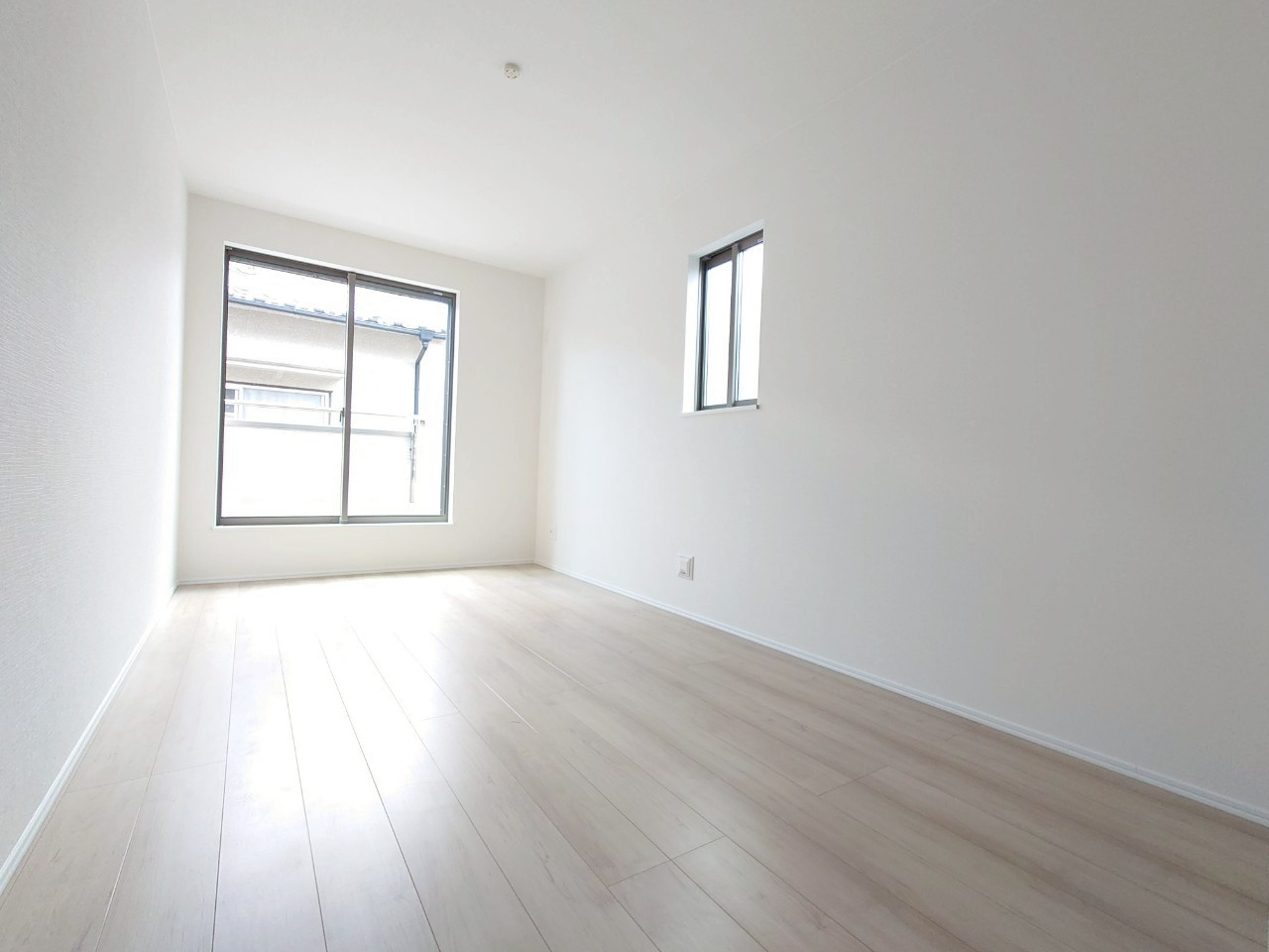 ◆リビング広々１８帖以上◆全居室収納付き◆全室２面採光◆長岡京今里薬師堂の洋室|洋室