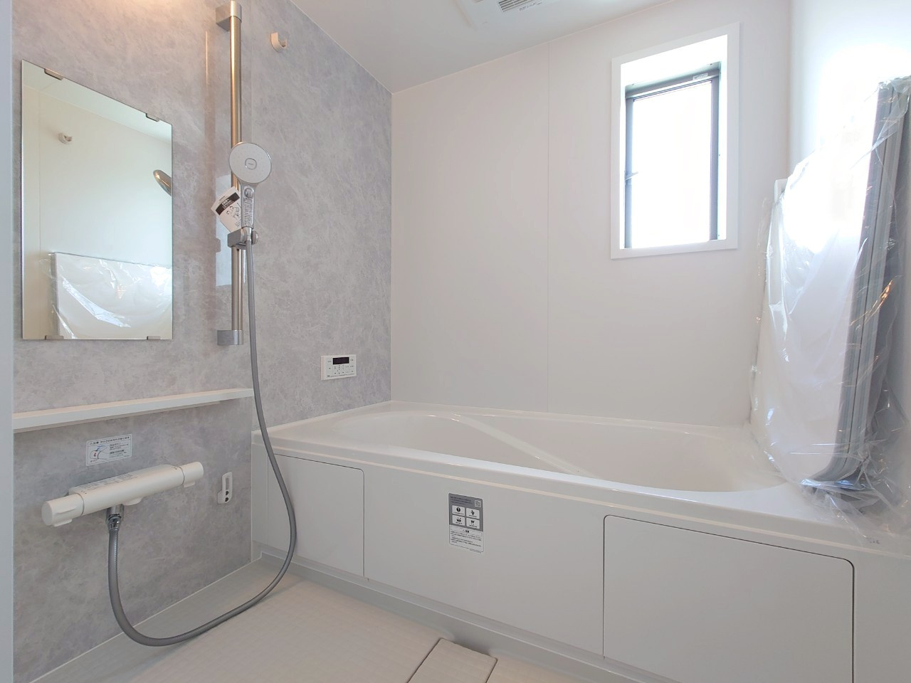 ◆リビング広々１８帖以上◆全居室収納付き◆全室２面採光◆長岡京今里薬師堂の浴室|浴室
