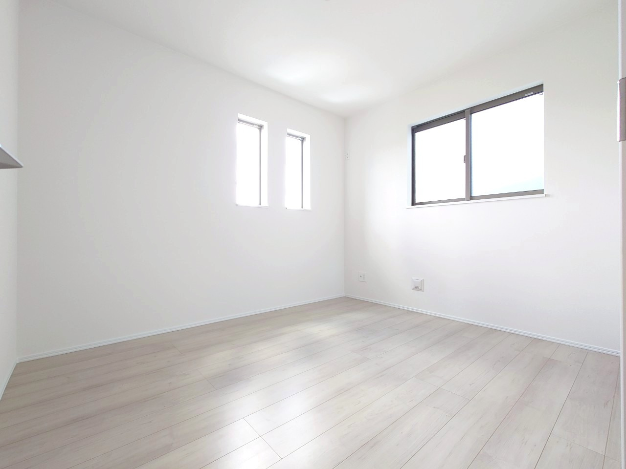 ◆リビング広々１８帖以上◆全居室収納付き◆全室２面採光◆長岡京今里薬師堂の洋室|洋室