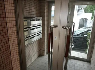 【エントランス】