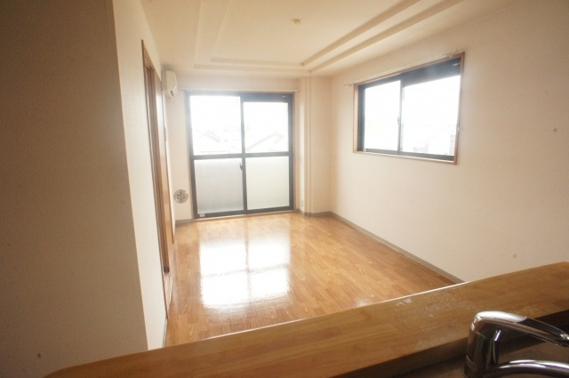 アーバンヒルズの居間・リビング