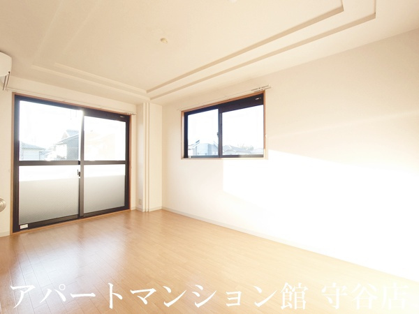 アーバンヒルズの居間・リビング