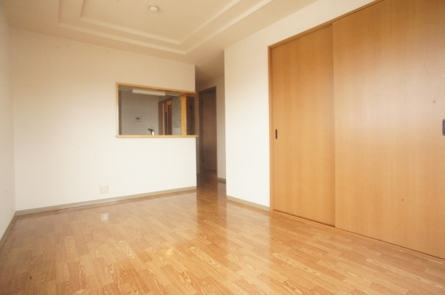 アーバンヒルズの居間・リビング