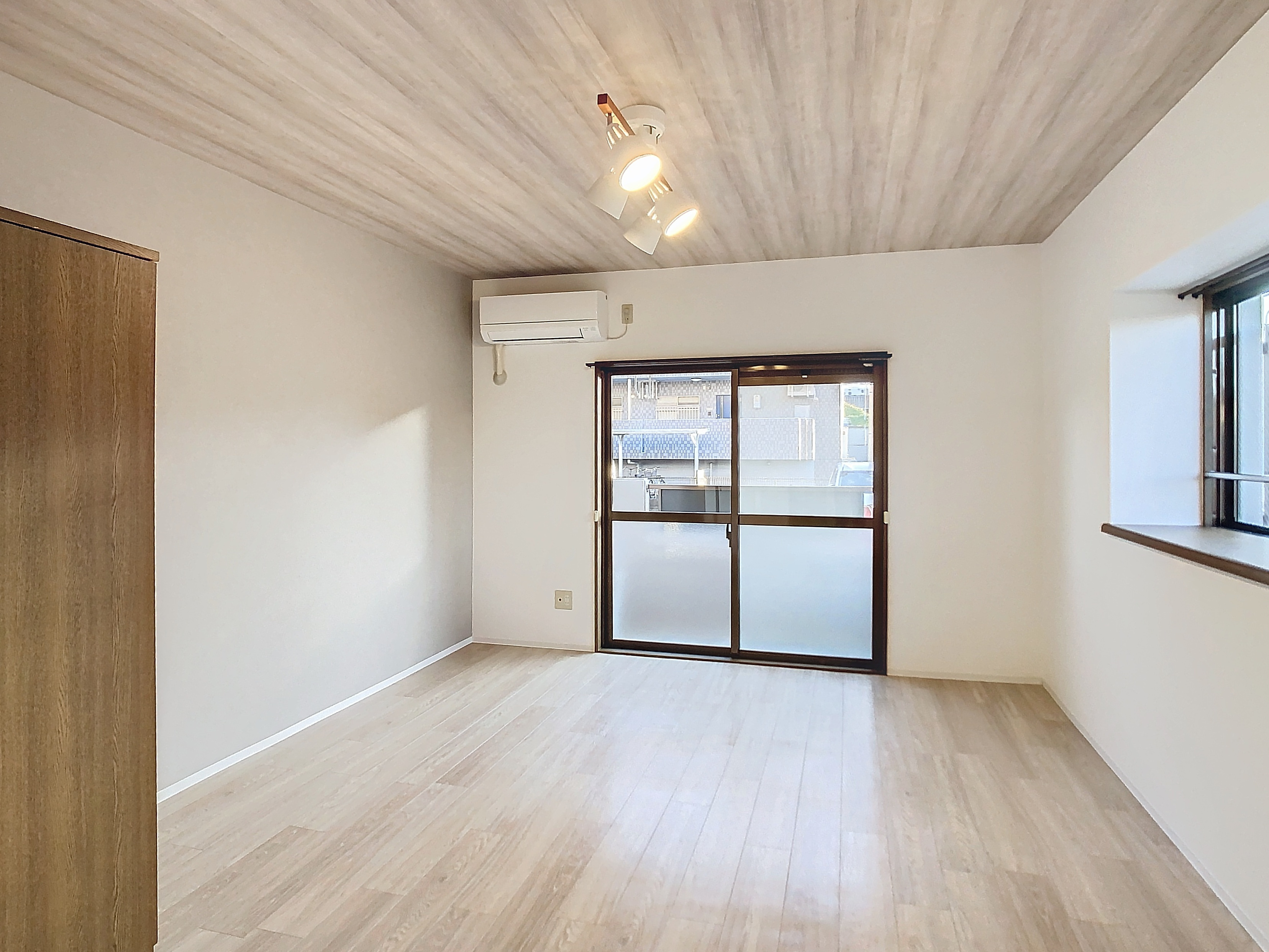 ローランギャロスの居間・リビング|おしゃれなリビングです