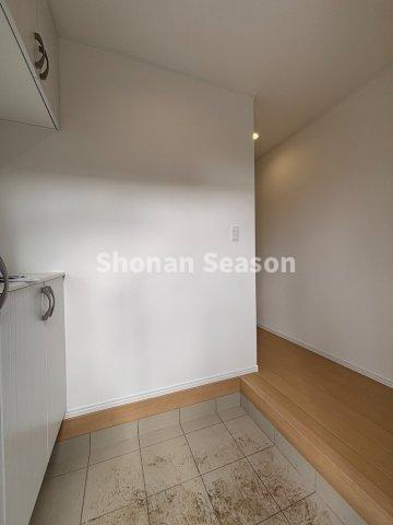 【玄関】 | 収納豊富なシューズＢＯＸ完備です！