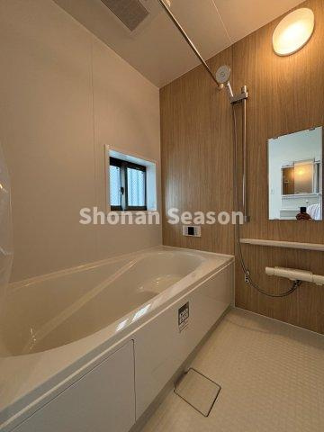 【浴室】 | 「追い焚き機能」搭載で、いつ入浴しても温かいお風呂を楽しめます！