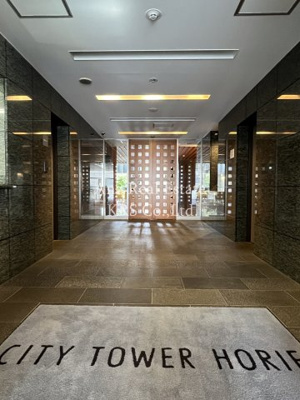 【ロビー】 | シティタワー堀江 | 風除室