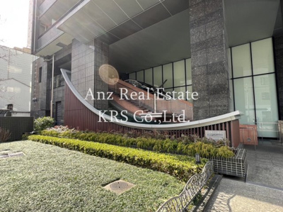 【エントランス】 | シティタワー堀江 | エスカレーターのあるエントランス