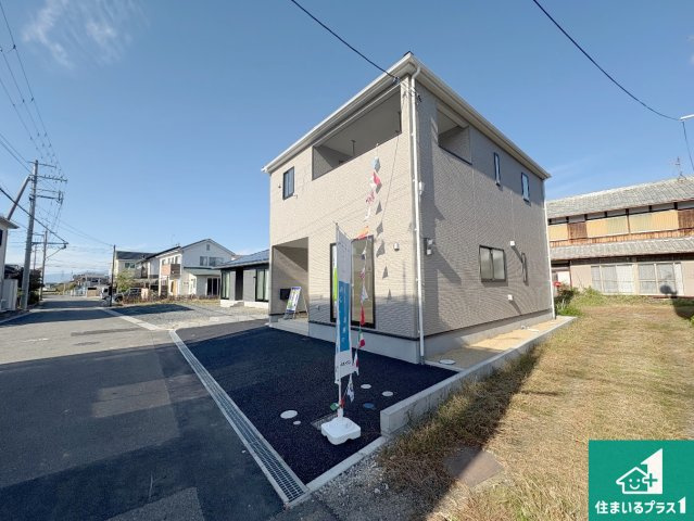 野洲市冨波甲　第4期　新築一戸建ての外観|安心の10年保証！外観を美しく保ち、雨水で汚れを落とします！気になることがありましたら、お気軽にお問い合わせください！
