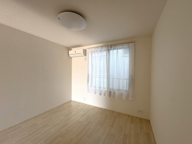 フレディの洋室