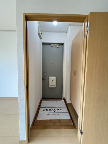 エアフォルクC棟の玄関