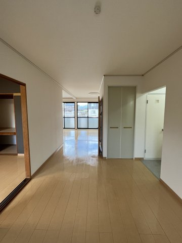 エアフォルクC棟の居間・リビング