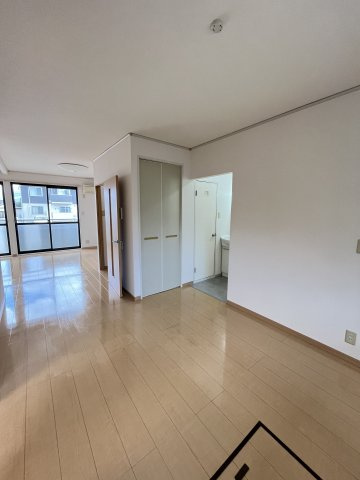 エアフォルクC棟の居間・リビング