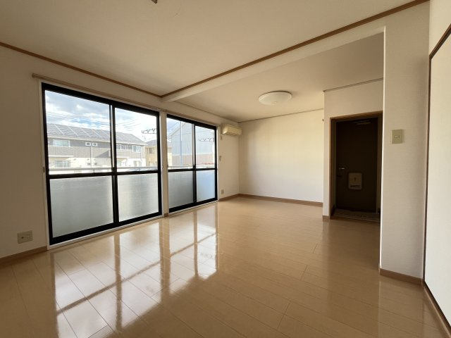 エアフォルクC棟の居間・リビング