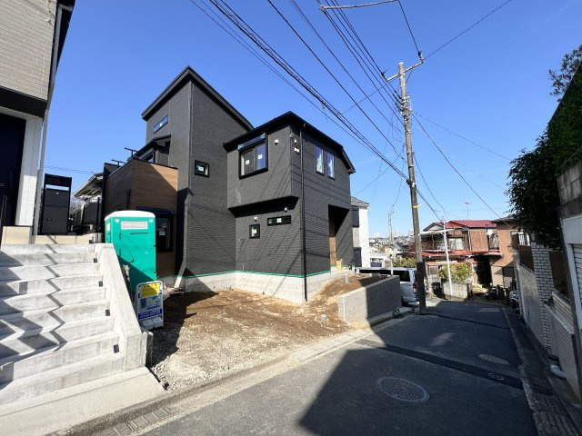 ロフト・4LDK・収 納 豊 富 -べルガーデン芹が谷4丁目-の画像