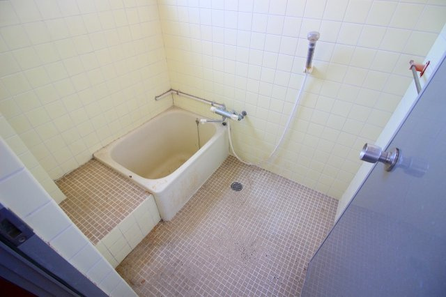 米子市角盤町3丁目79番地　赤尾ビル1Fの浴室|浴室付きの物件になります◎
