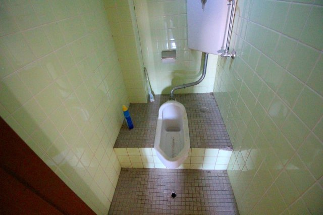 米子市角盤町3丁目79番地　赤尾ビル1Fのトイレ|和式トイレになります。