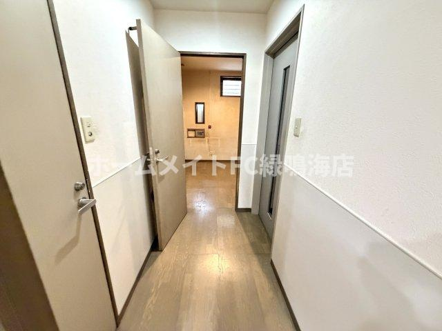 上汐田店舗事務所の内装