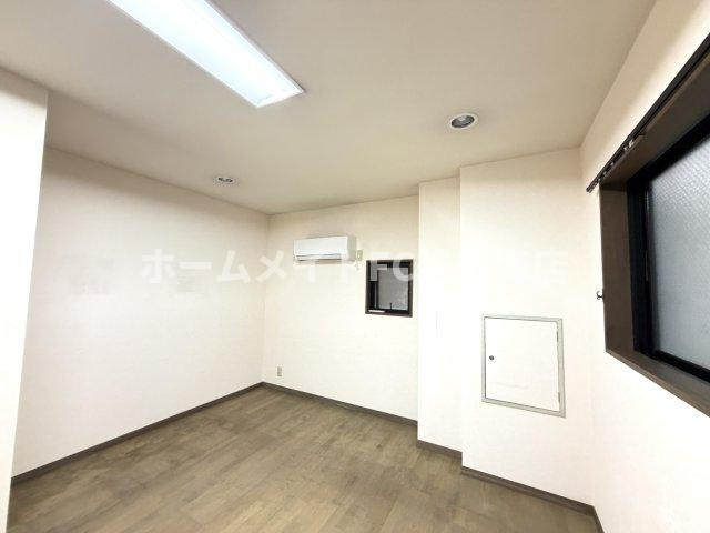 上汐田店舗事務所の内装