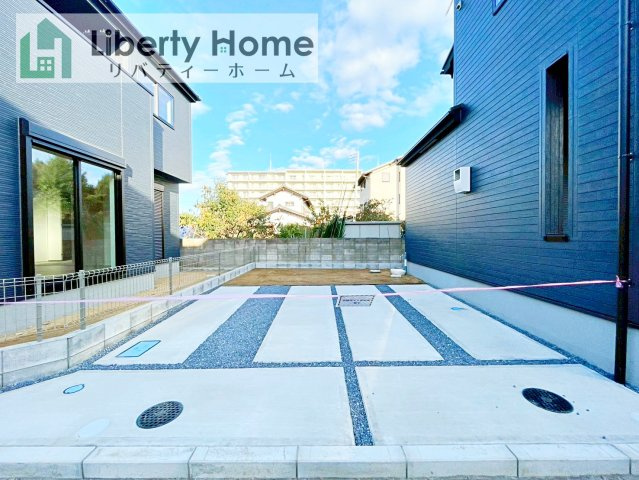 取手市中原町3棟　新築戸建　2号棟の駐車場