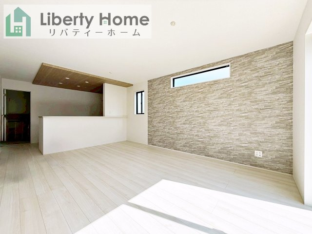 取手市中原町3棟　新築戸建　2号棟の居間・リビング
