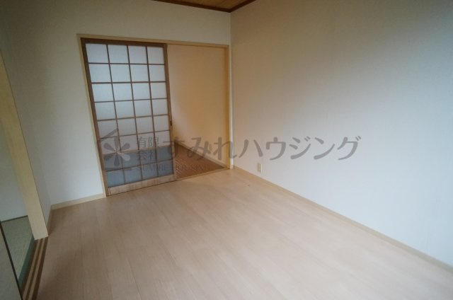 安倉南ハイツⅢの洋室
