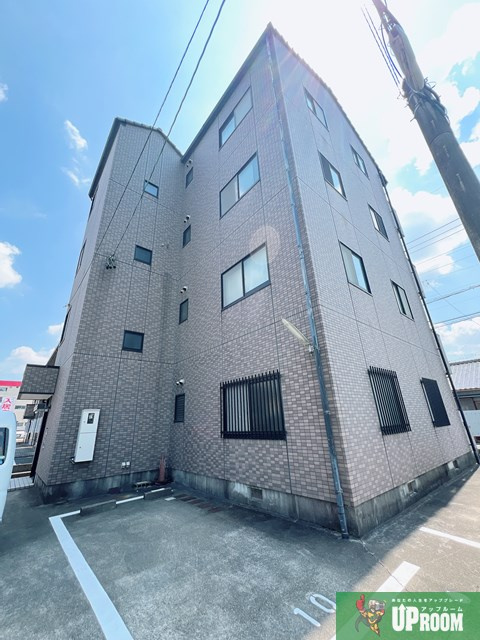 マーベラス栄和B棟の外観