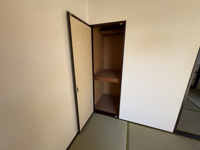 峰ハイツの収納