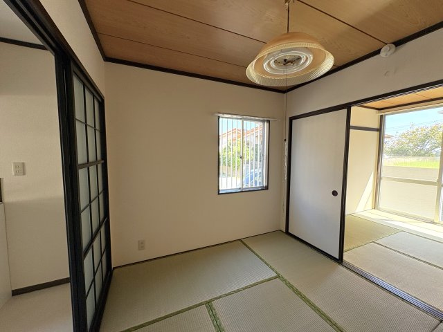 峰ハイツの居間・リビング