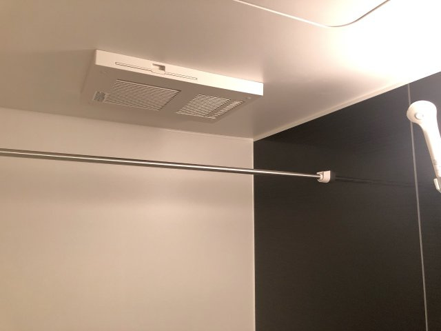 アーバンヒルズ津の浴室