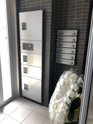 アーバンヒルズ津のエントランス