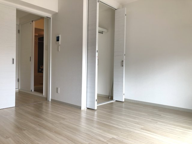 アーバンヒルズ津の寝室